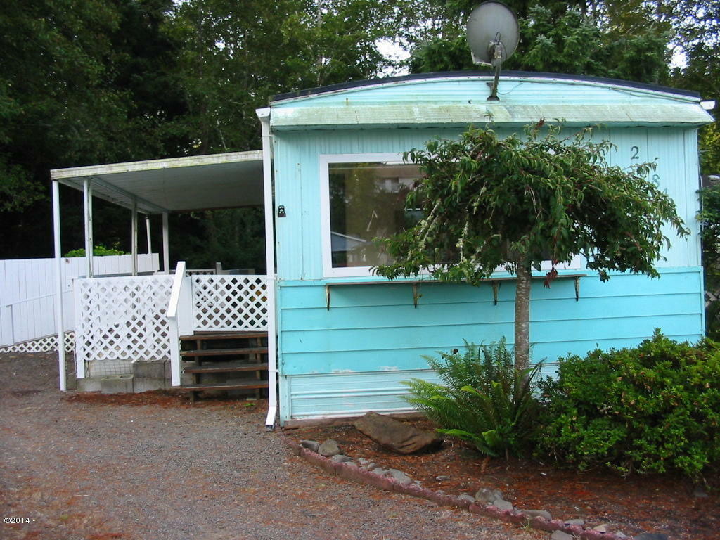 Property Photo: 2484 NE 29th Street OR 97367