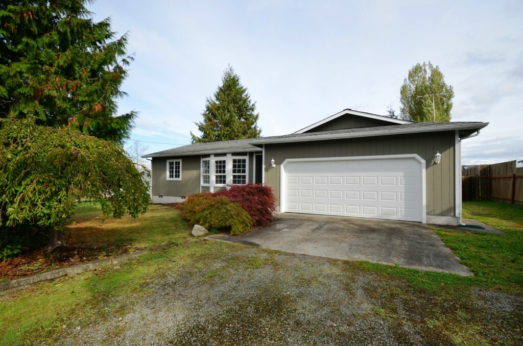 Property Photo:  1903 Elhardt St  WA 98282 