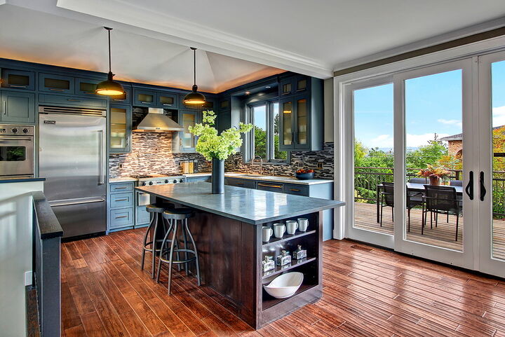 Property Photo:  4028 93rd Ave SE  WA 98040 