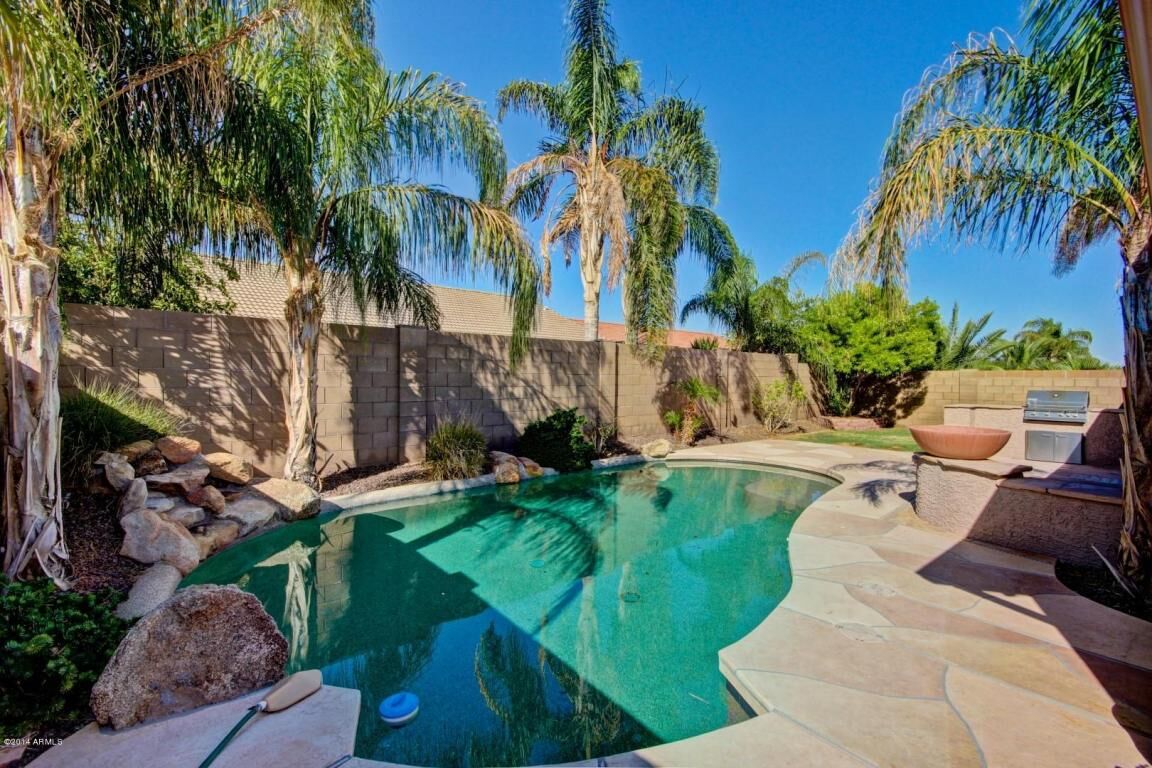 Property Photo: 15266 W Hearn Road AZ 85379