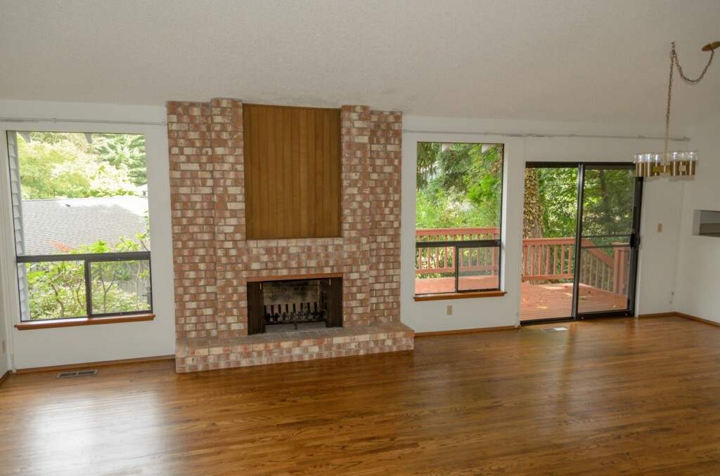 Property Photo: 2208 180th Place NE WA 98052