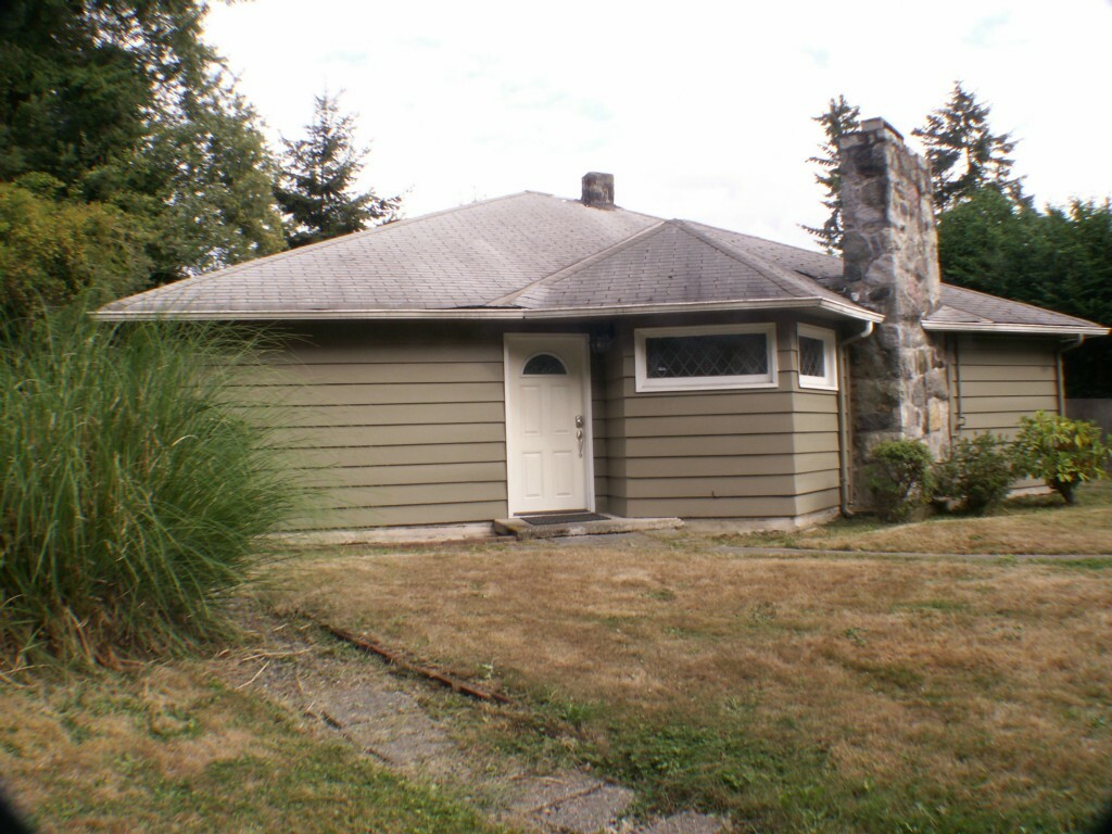 Property Photo:  1116 S 251st St  WA 98198 