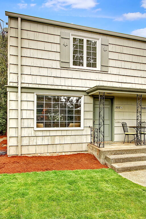 3018A 31st Ave W  Seattle WA 98199 photo