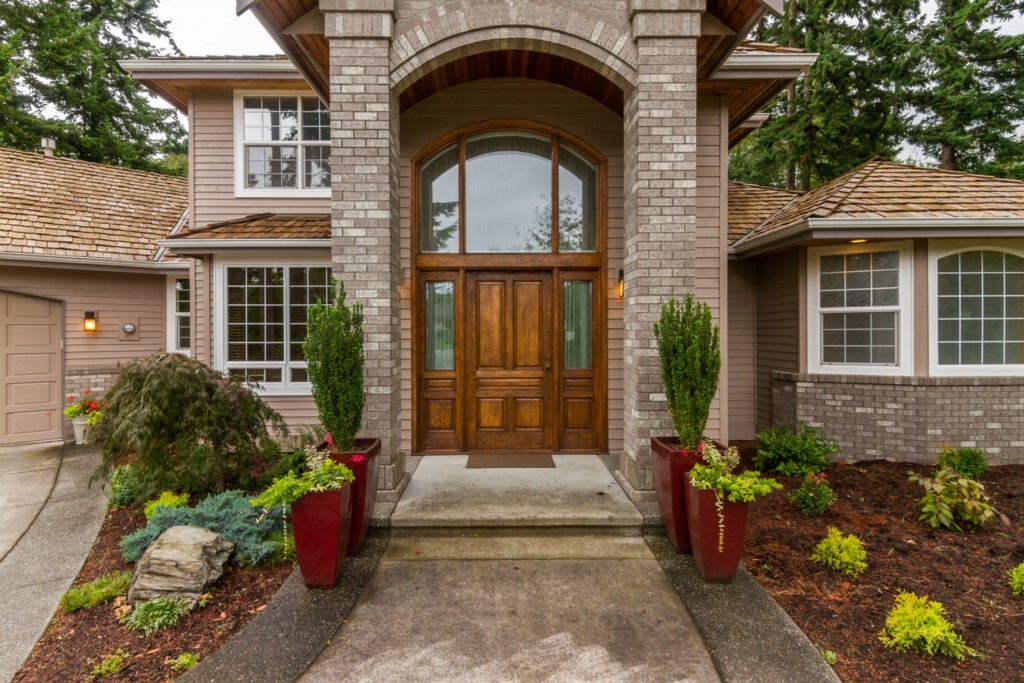 Property Photo: 1923 Blakely Ct WA 98229