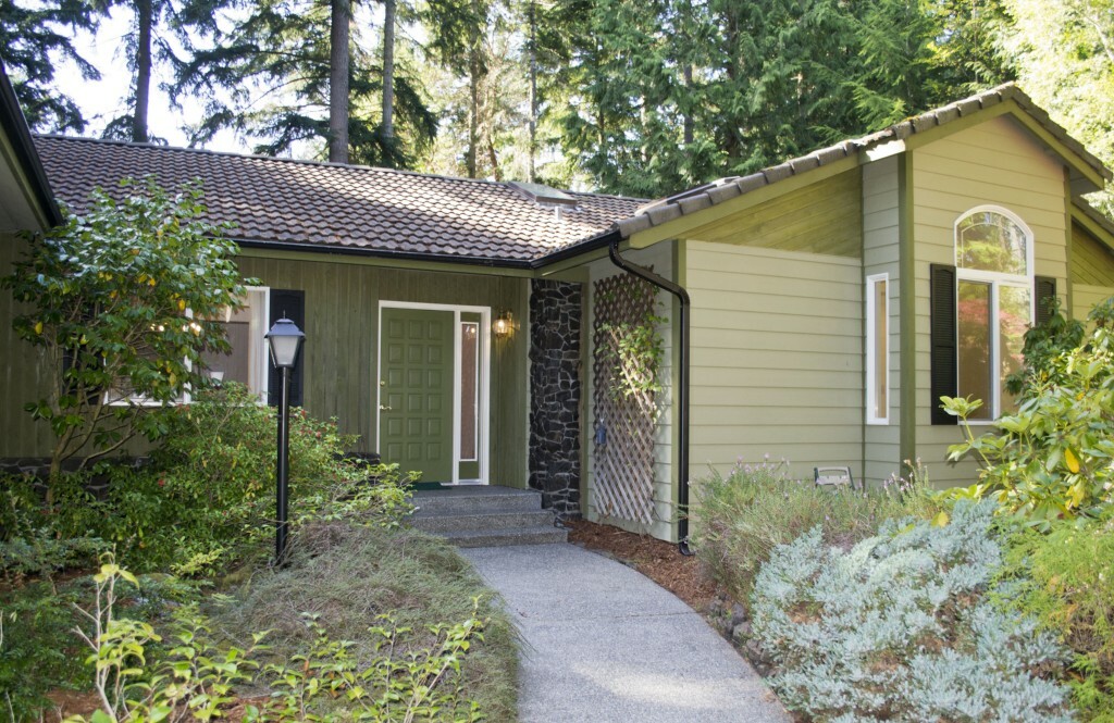 Property Photo:  30 Hemlock Ct  WA 98368 