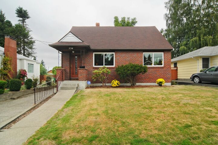 Property Photo: 534 NE 88th St WA 98115