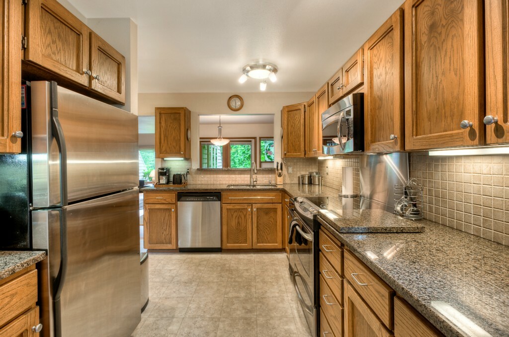 Property Photo: 1802 101st Place NE WA 98004