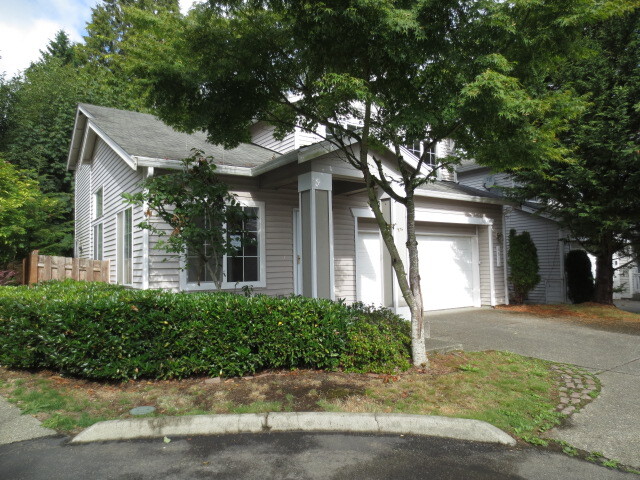 Property Photo: 6613 133rd Place SE WA 98296