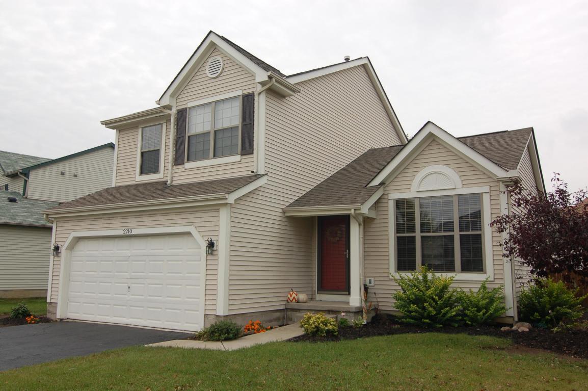 Property Photo: 2210 Dunkeld Drive OH 43123