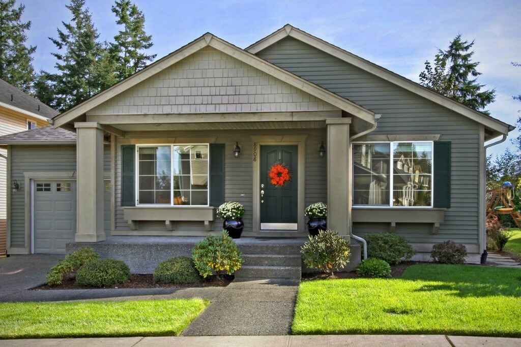 Property Photo:  8908 Swenson Ave SE  WA 98065 