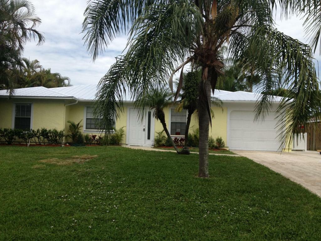 Property Photo:  1912 SE Fallon Drive  FL 34953 