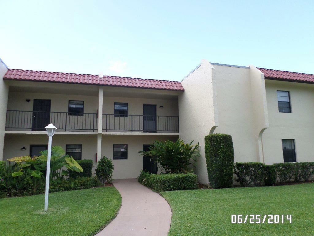 Property Photo:  2050 Oleander Boulevard 102  FL 34950 