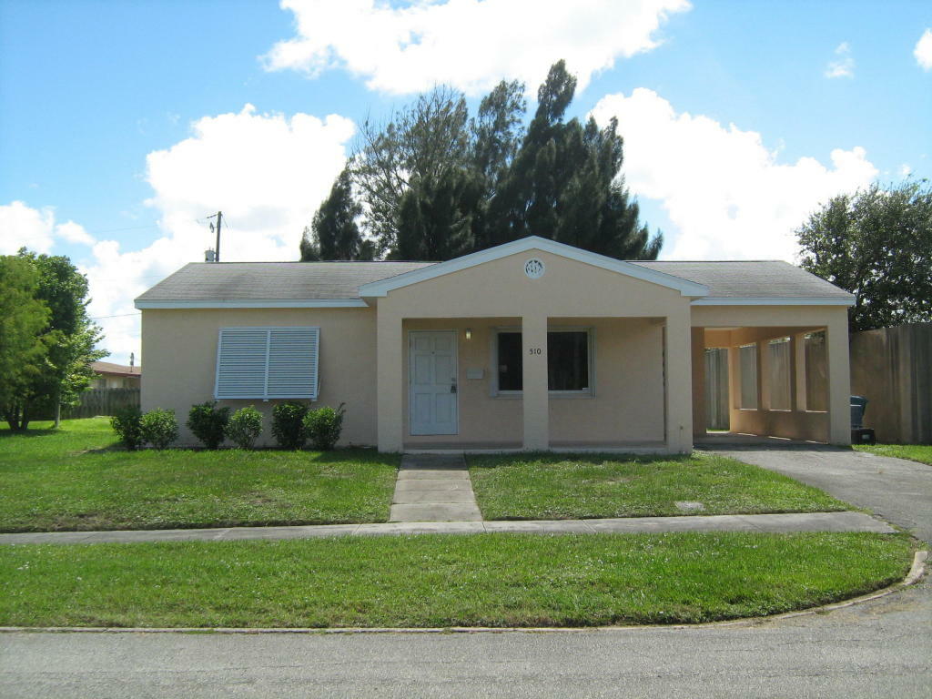 Property Photo:  510 W Ocean Avenue  FL 33435 