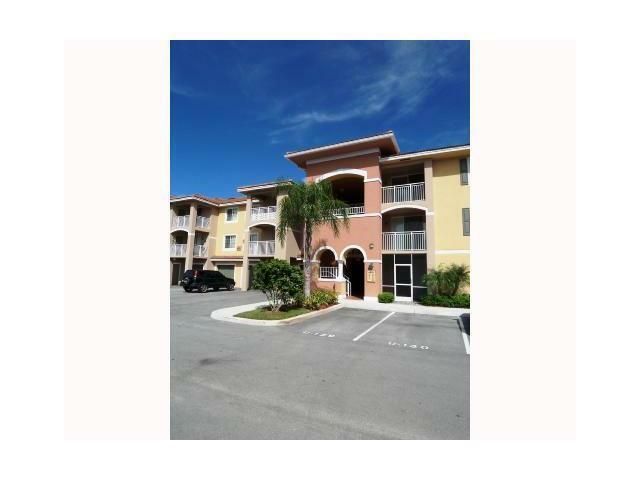 Property Photo: 6510 Emerald Dunes Drive 306 FL 33411