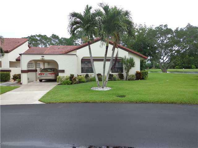 Property Photo:  5686 E Parkwalk Circle  FL 33472 