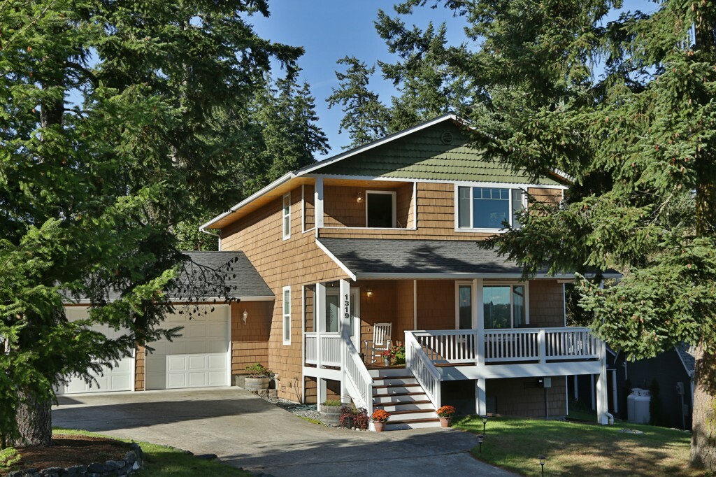 Property Photo:  1319 Sealawn Blvd  WA 98249 