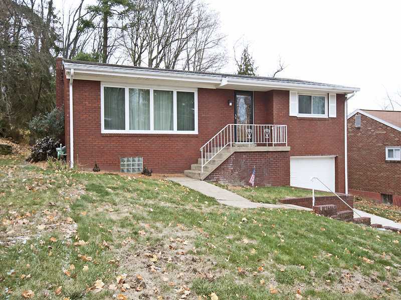 Property Photo:  27 Green Glen  PA 15227 