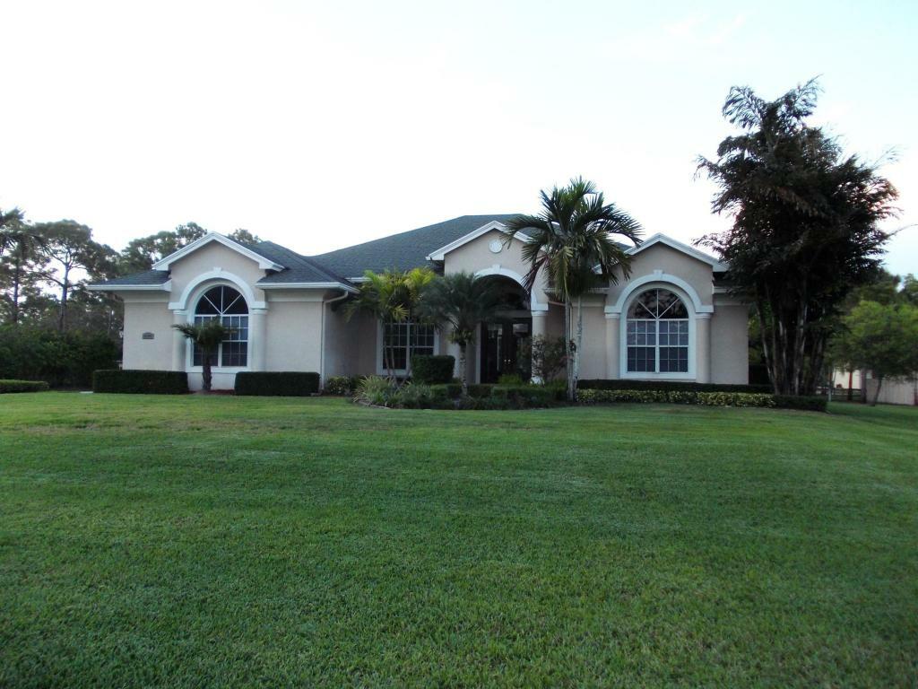 Property Photo: 14423 Temple Boulevard FL 33470