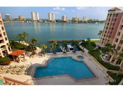 Property Photo: 300 SE 5th Avenue 7060 FL 33432