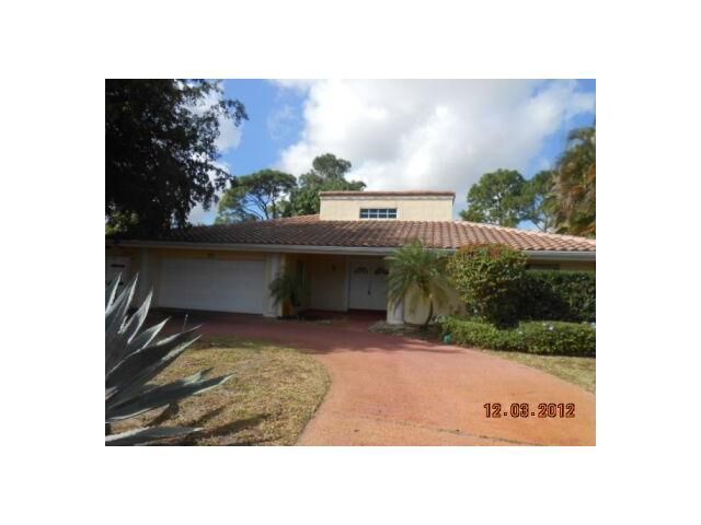 Property Photo:  706 Foxpointe Circle  FL 33445 