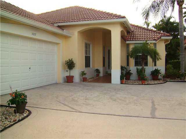 Property Photo:  14057 Glenlyon Court  FL 33446 