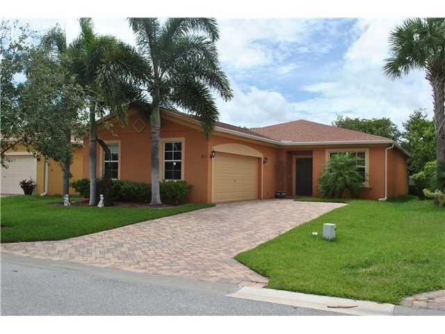 Property Photo:  813 Fieldstone  FL 33413 