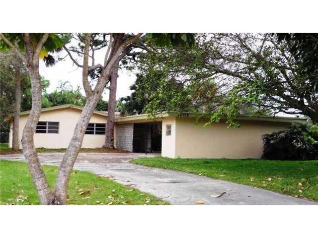 Property Photo:  1005 Trinidad Avenue  FL 34982 