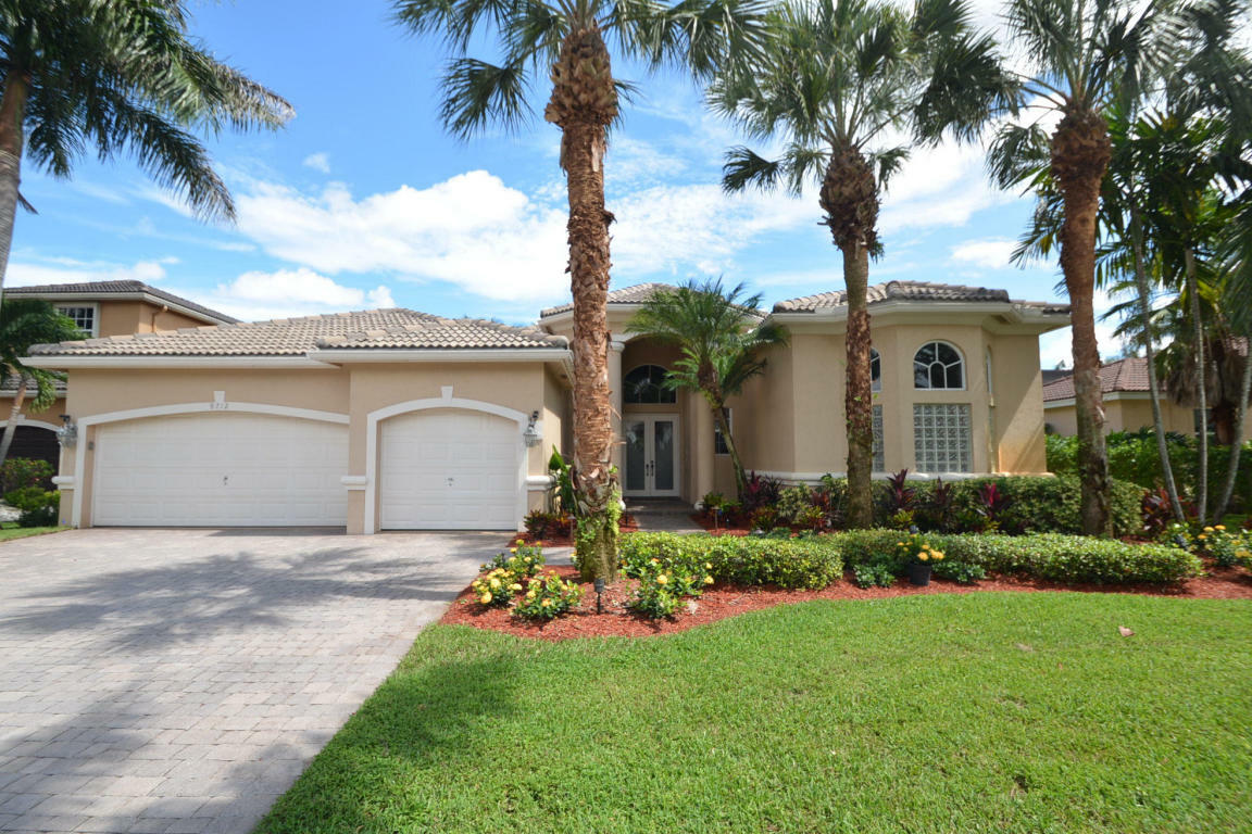 Property Photo: 9712 Parkview Avenue FL 33428