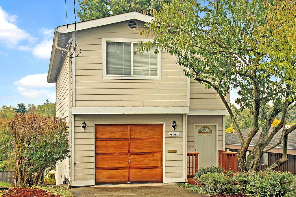 Property Photo: 4140 41st Ave S WA 98118