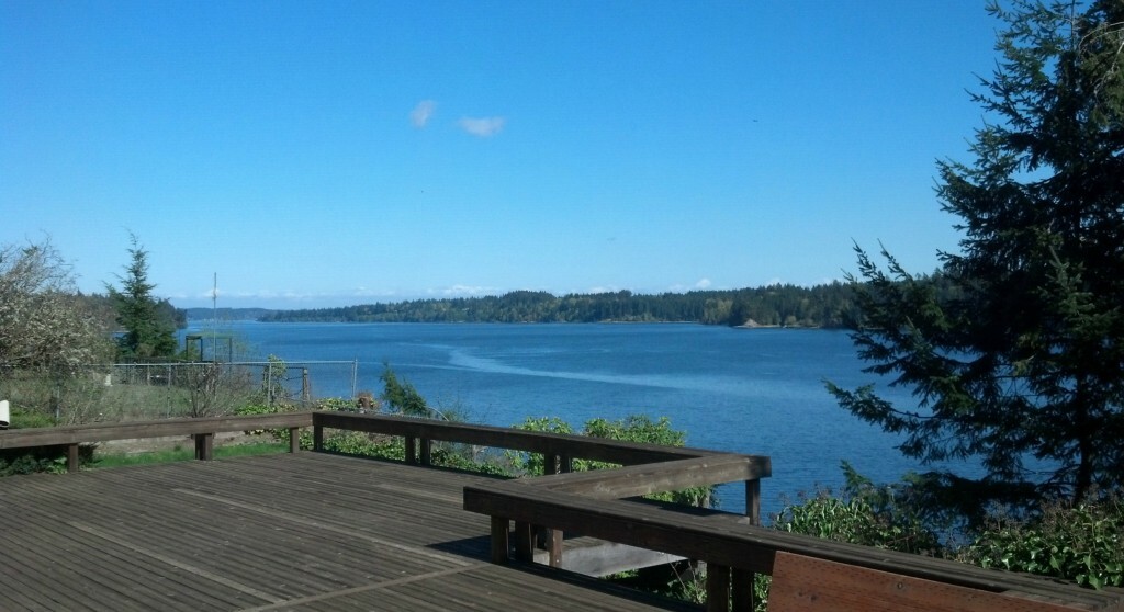 Property Photo:  230 E Orchard Beach Dr  WA 98546 