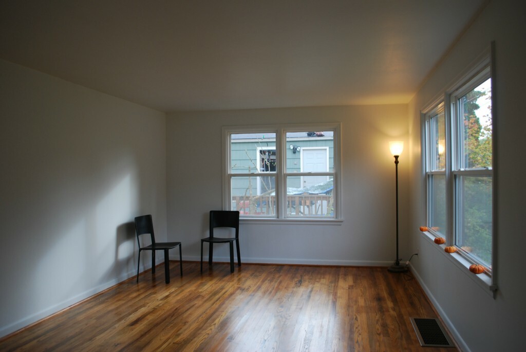 Property Photo: 12528 North Park Ave N WA 98133