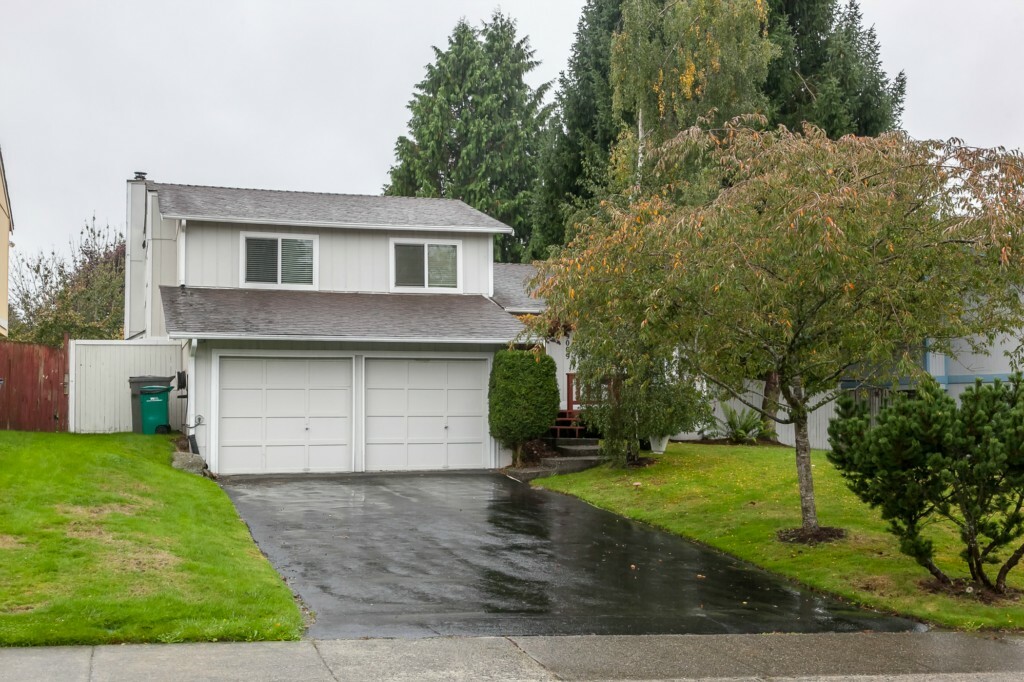 Property Photo:  9009 NE 139th St  WA 98034 