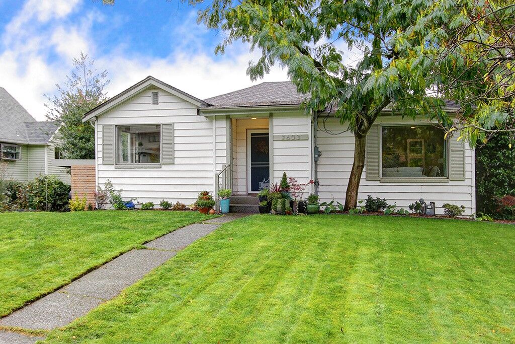 Property Photo: 2603 NE 82nd Street WA 98115