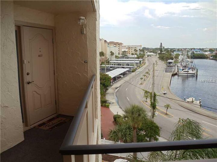 Property Photo:  840 The Esplanade N 407  FL 34285 