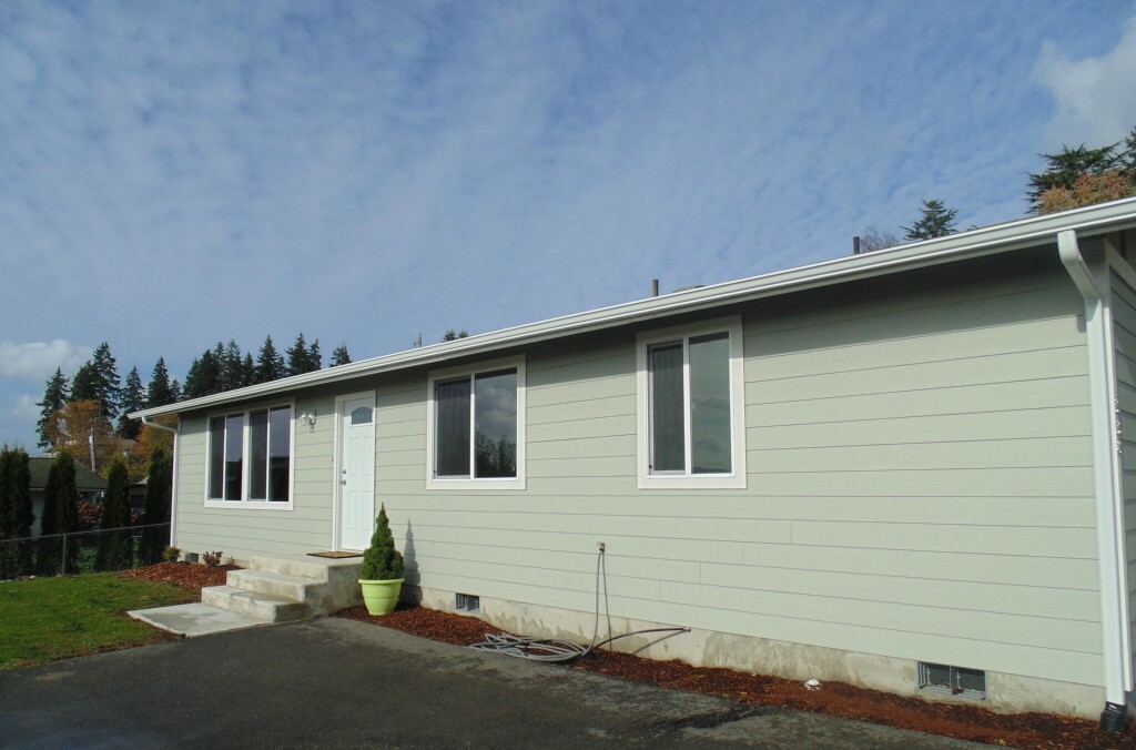 Property Photo:  338 E 30th St  WA 98310 