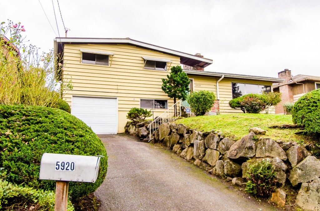 Property Photo:  5920 48th Ave S  WA 98118 