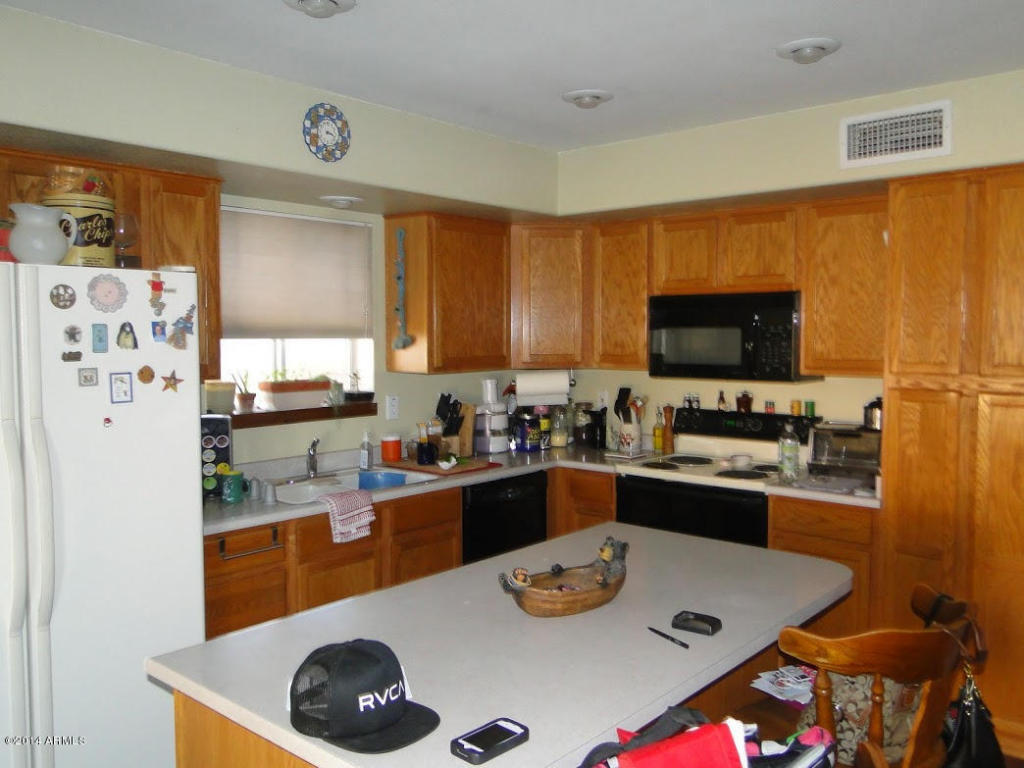 Property Photo:  12600 W Edgemont Avenue  AZ 85392 