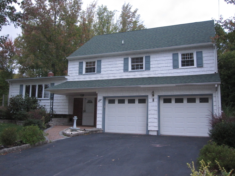 Property Photo:  6 Mockingbird Rd  NJ 08820 