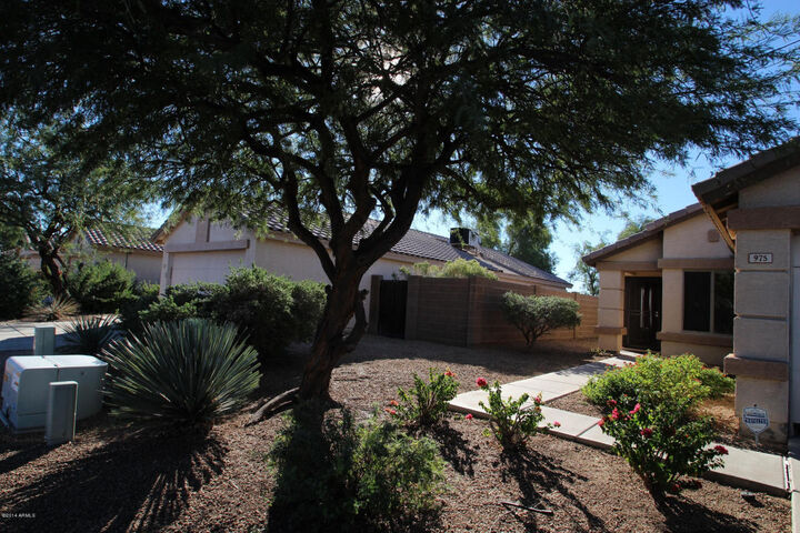 Property Photo:  975 E Greenlee Avenue  AZ 85119 