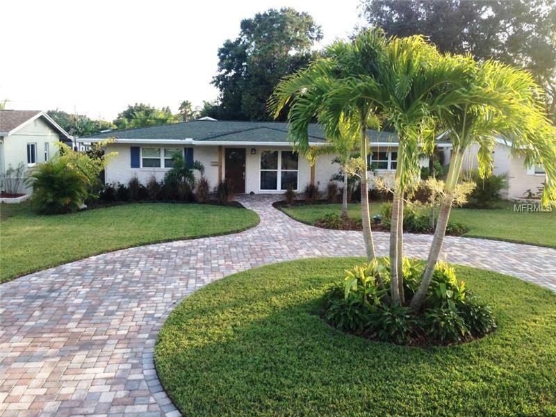 Property Photo:  450 42nd  Ave NE  FL 33703 