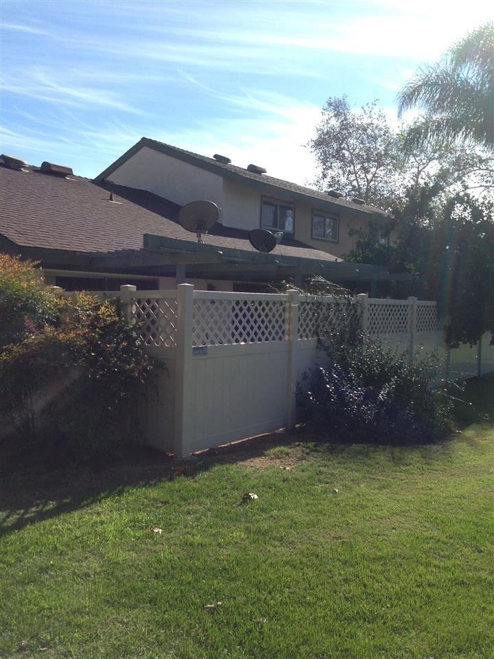 Property Photo: 507 Smoketree Glen CA 92026