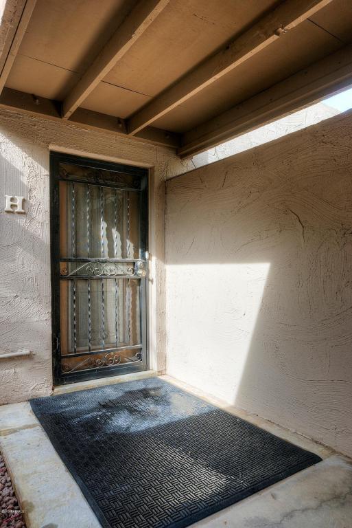 Property Photo:  8566 E Indian School Road H  AZ 85251 