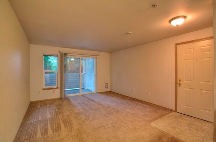 Property Photo:  11915 Roseberg Ave S 202  WA 98168 