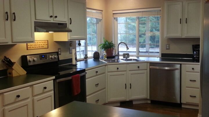 Property Photo: 15104 Champion Estates Dr SE WA 98597