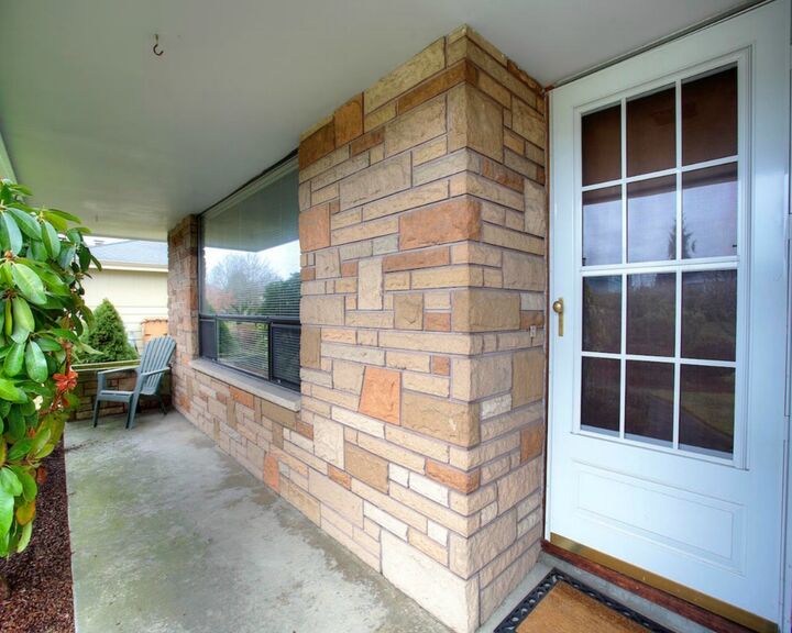 Property Photo:  1439 N Bennett St  WA 98406 