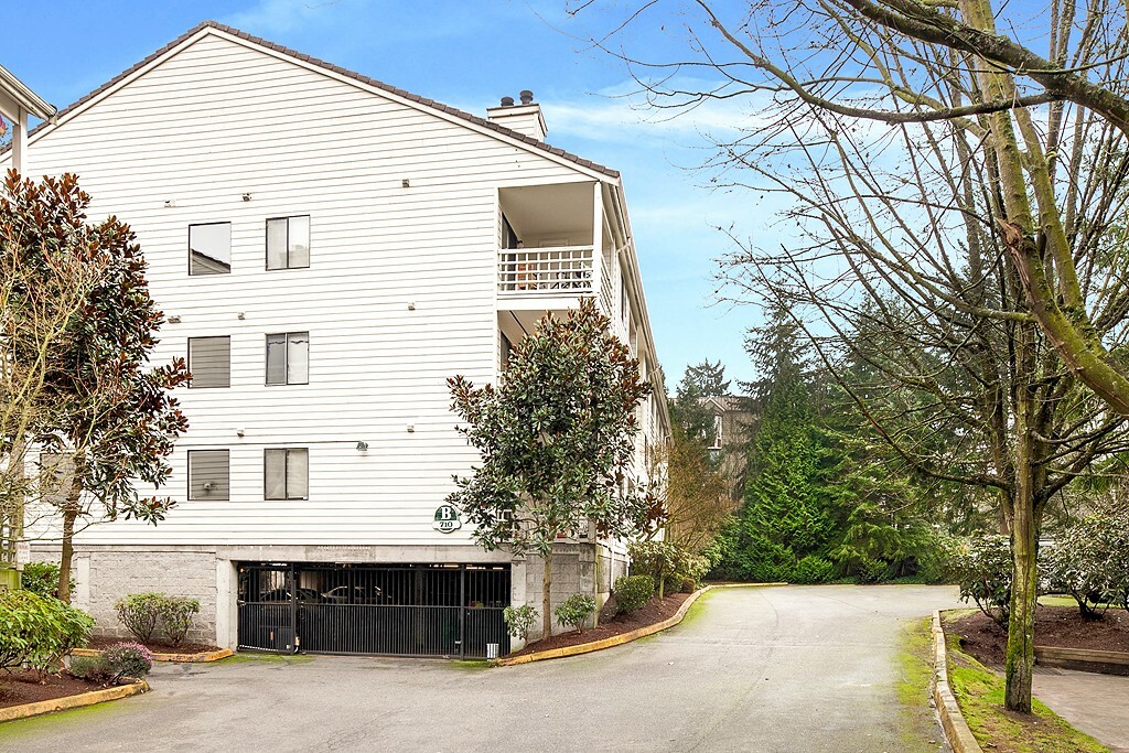 Property Photo:  710 N 160th St B308  WA 98133 