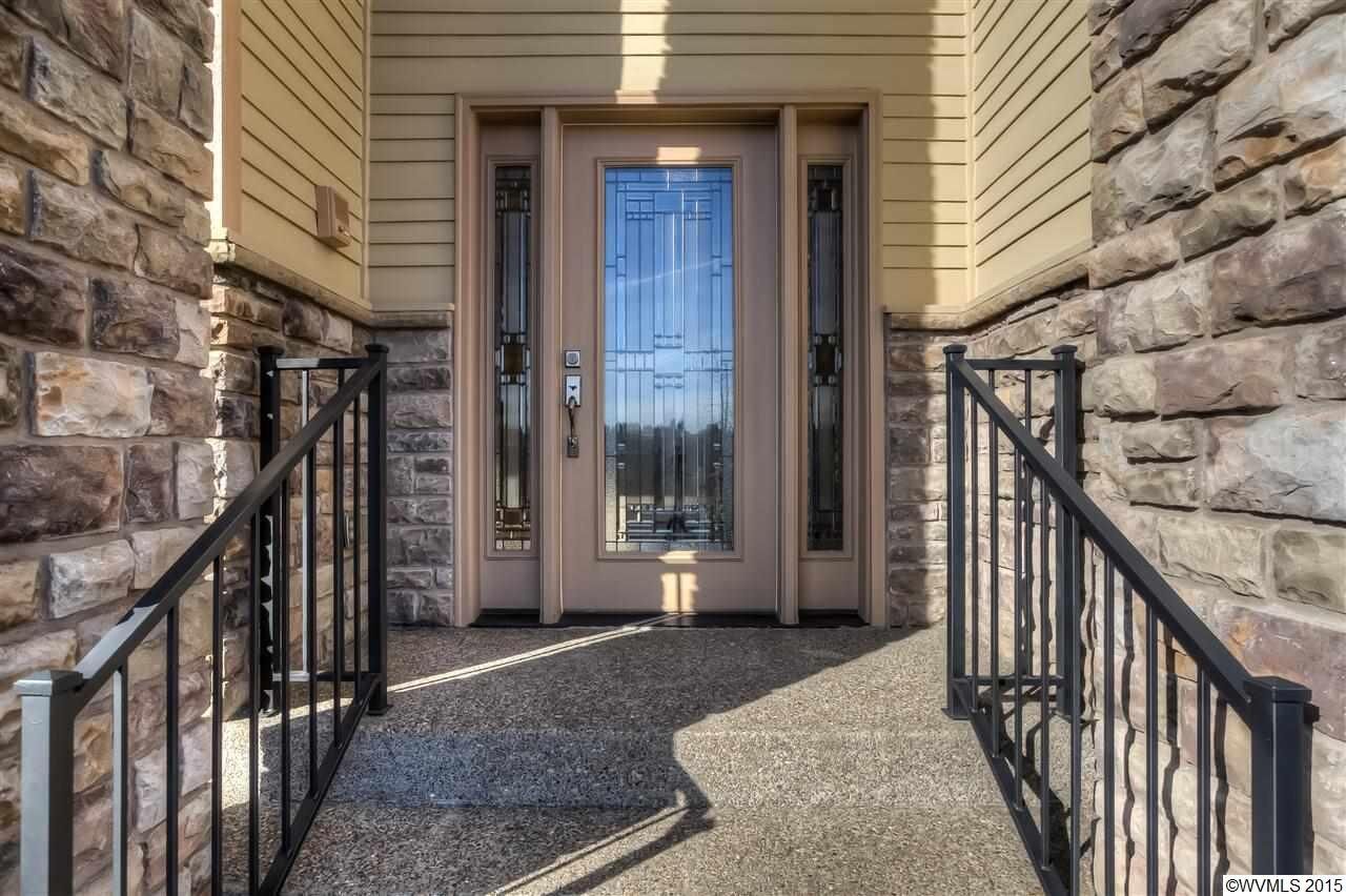 Property Photo:  6005 Lone Oak Rd SE  OR 97306 