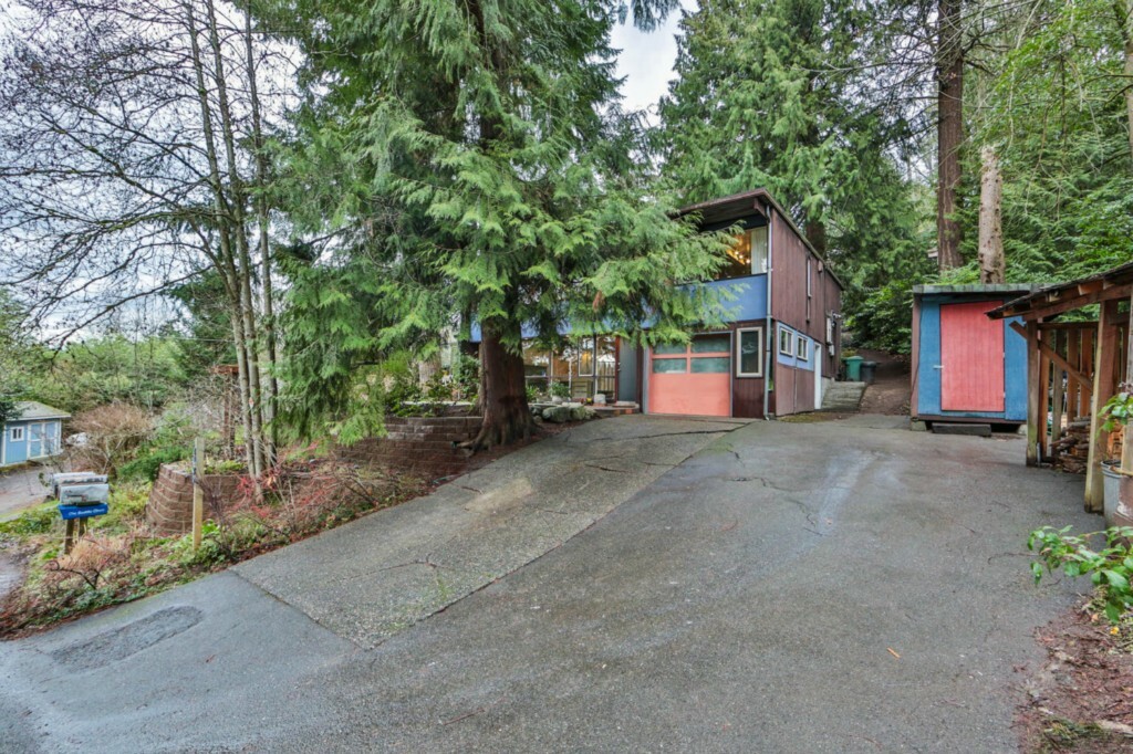 Property Photo:  4120 NE 107th St  WA 98125 