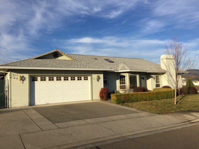 Property Photo: 408 Phyllis Drive OR 97524