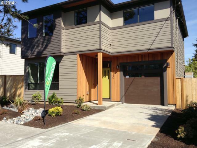 Property Photo: 5065 SE Reedway OR 97206